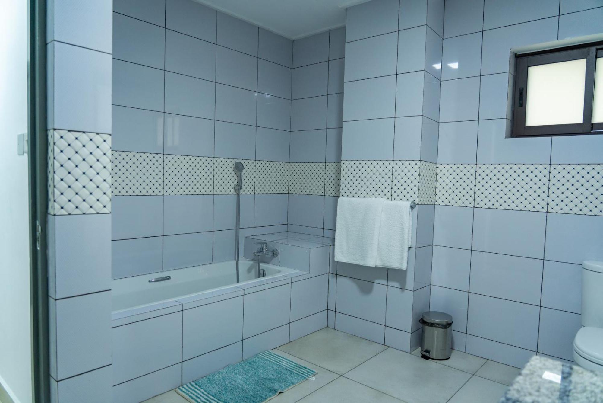Отель E&E Self Catering Бо-Валлон Экстерьер фото